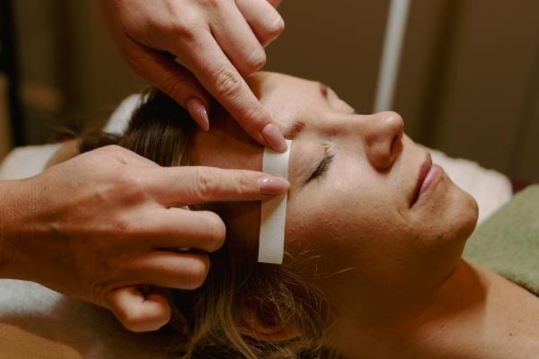 Brow Wax & Tint