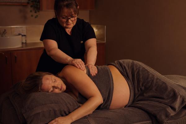 Mother to be Indulgence / Triniaeth i Ddarpar Famau