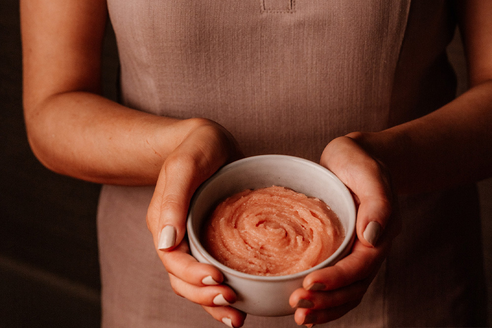 Rose Renewal Body Wrap (60 Minutes)