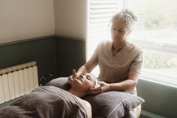 Bramley Face and Body 60 Minutes