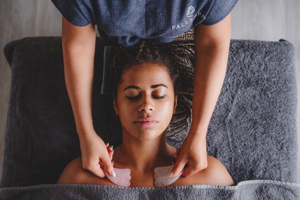 Ishga Full Facial