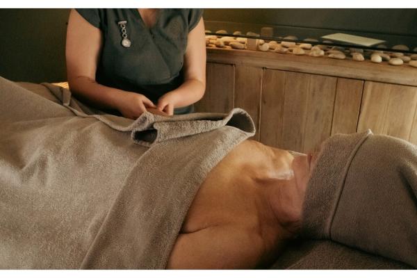ELEMIS Expert Hand & arm Massage Treatment add-on