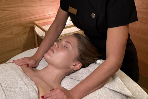 Omorovicza Express Skin Therapy Session 25 min