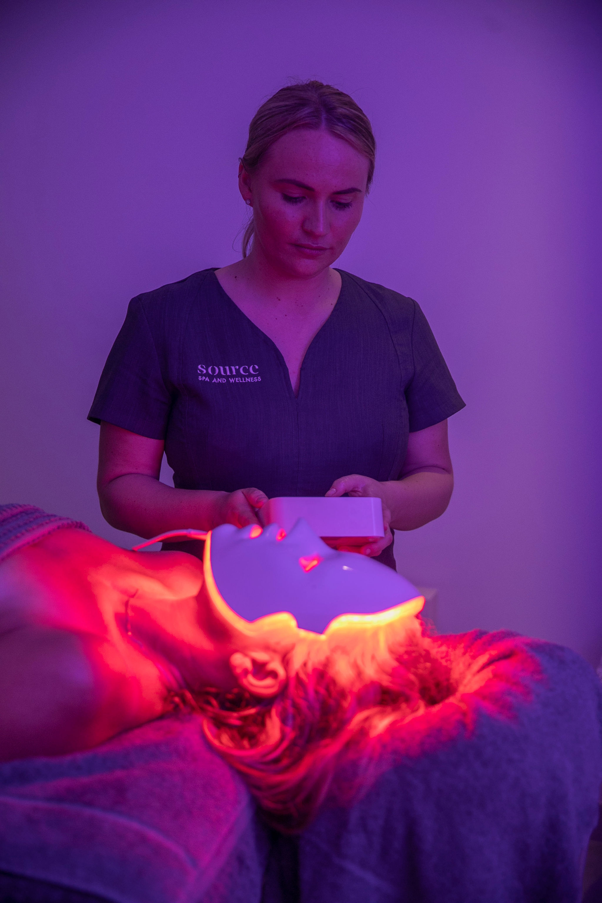 Foaming Enzyme Optimising Treatment with LED mask - 60 minutes