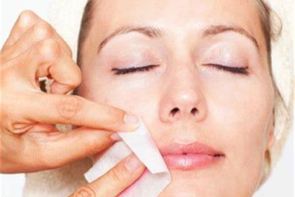 Wax - Lip and Chin Wax 15 Minutes