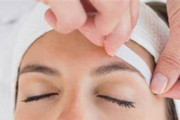 Wax - Eyebrow Wax 15 Minutes