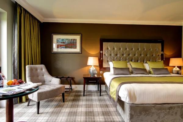 Celebration Break in a Premier Room (Mon - Thurs)