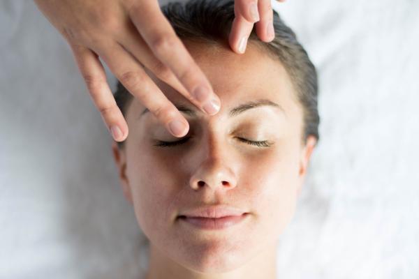 All About The Glow Vitamin C Facial | TEMPLESPA