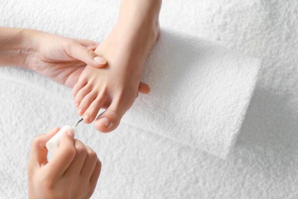 Express File and Polish Feet