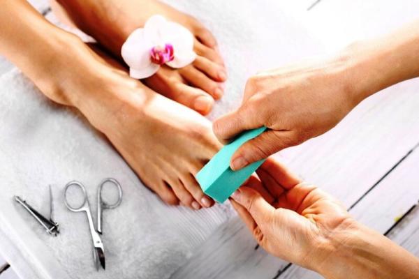 Gel Pedicure 55 Minutes
