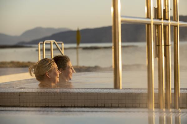 Resident Adult 16+ swim