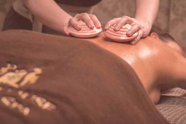 Full Body Hot Stone Massage 60 Minutes
