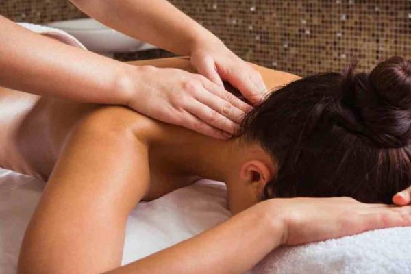 Pregnancy Back Massage