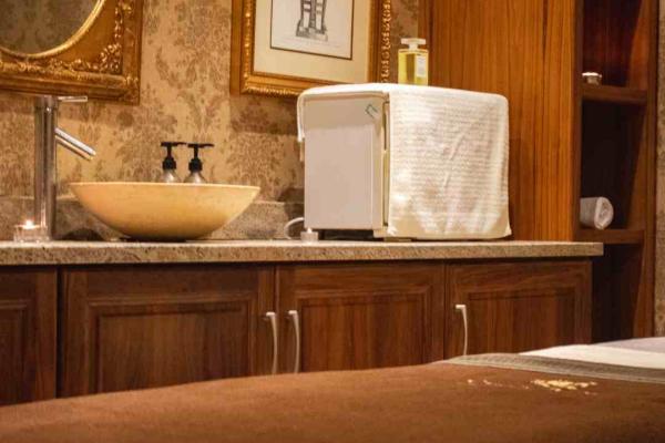 Aromatherapy Associates Rose Indulgence Treatment 60 Minutes