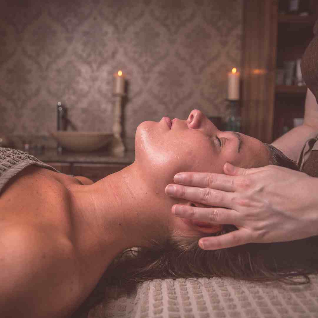 Aromatherapy Associates Unwind & Destress Treatment 90 Minutes