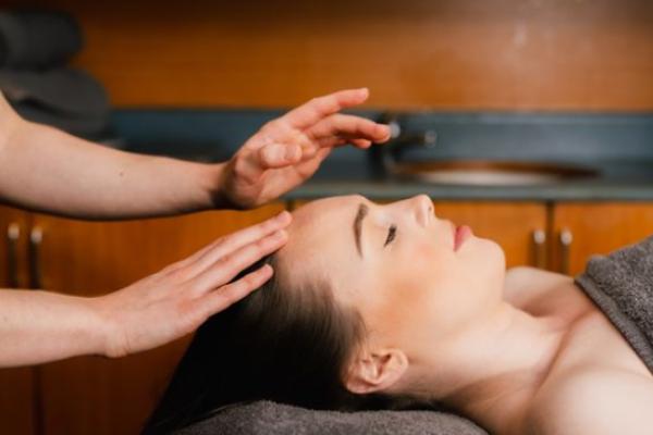 ishga Tasters- Back, Neck & Shoulder Massage + Express Facial