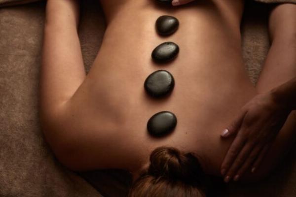 ishga Hot Stone Massage