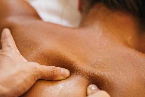 Swedish Back, Neck and Shoulder Massage