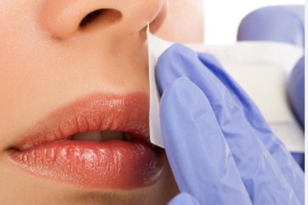 Lip & Chin Wax