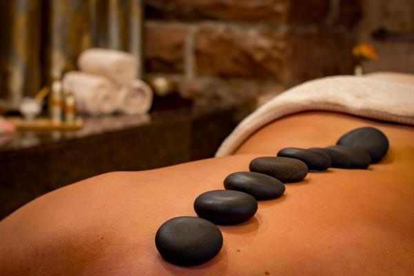Elemis Deeper Than Deep Back of the Body Hot Stone Massage