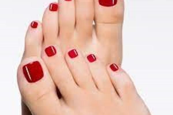 The Spa Luxury Pedicure with Shellac