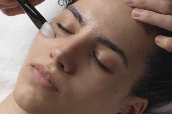 Custom Couture Facial | 60-minutes | CODAGE