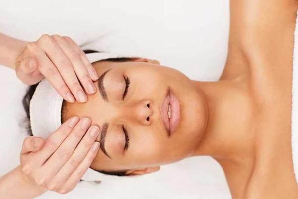 Honey Enzyme Facial | iS Clinical