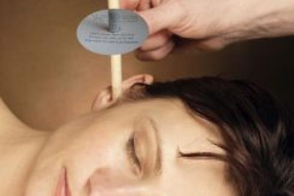 ESSENZZA EAR CANDLING