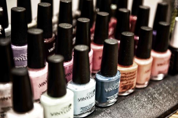 Shellac Manicure