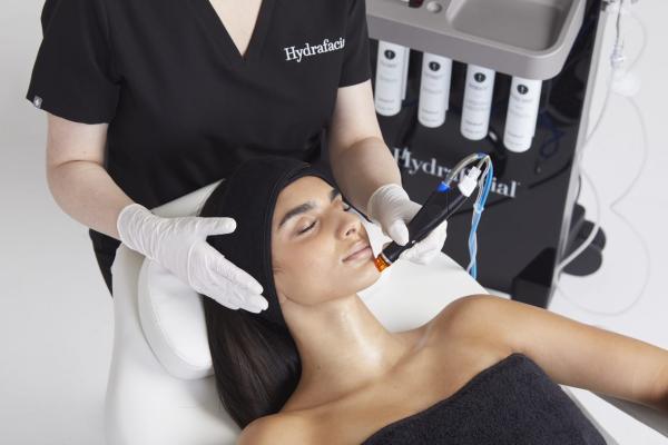 Platinum Hydrafacial