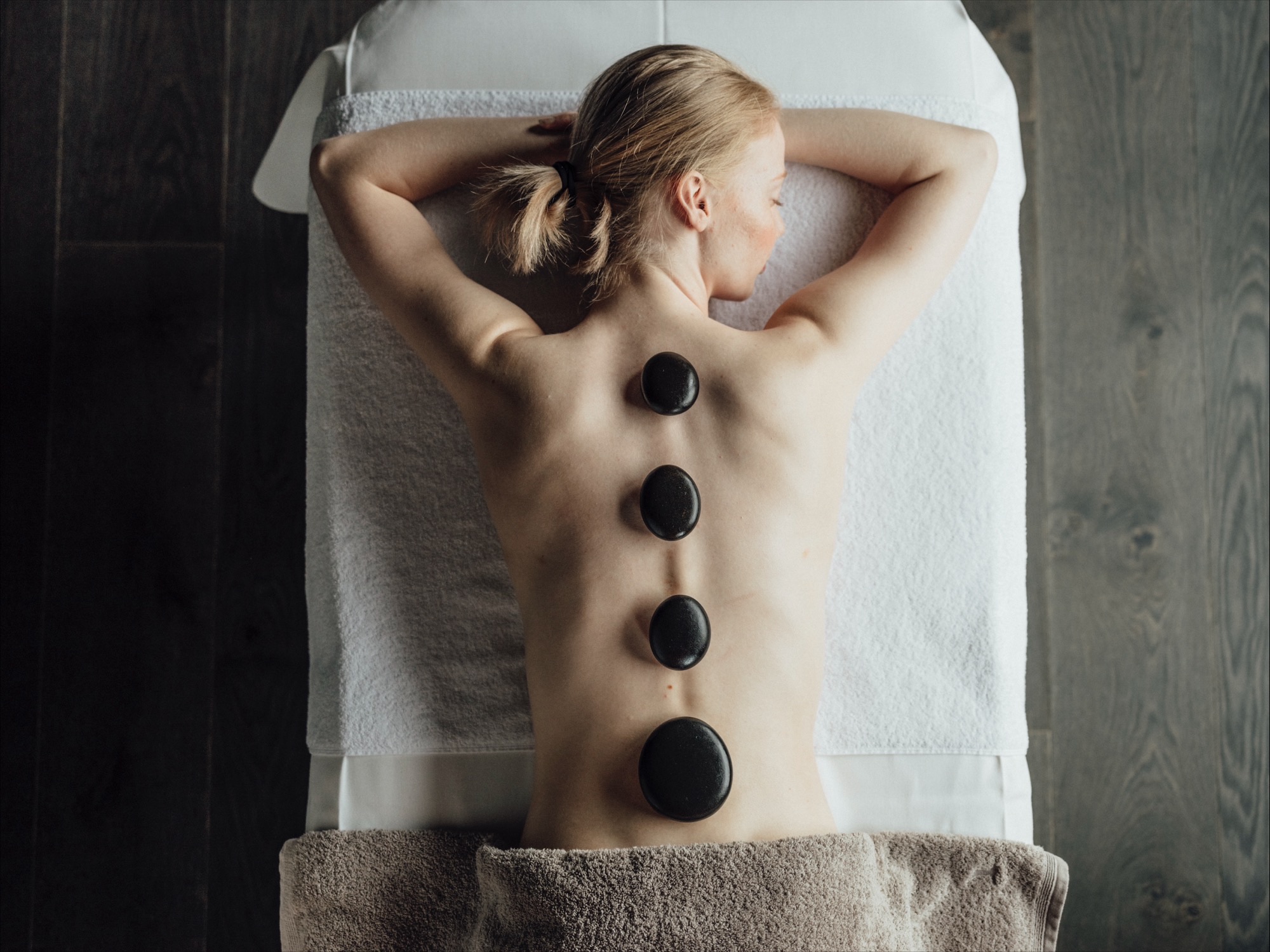 Kvirra - Hot Stone Treatment - 75 min