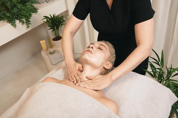 RE-Hydrator Facial