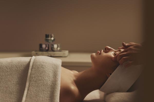 ELEMIS SCULPT FACIAL 60minutes