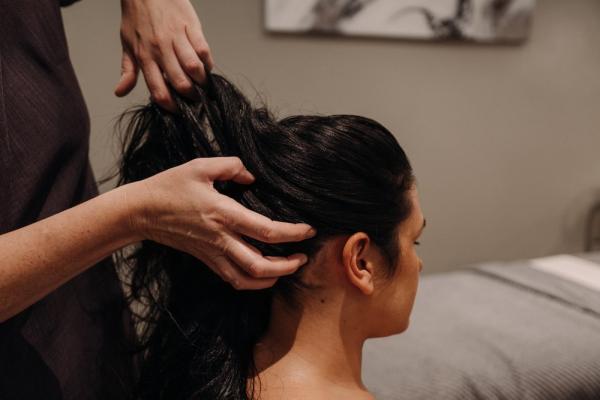 Indian Head, Neck & Shoulder Massage