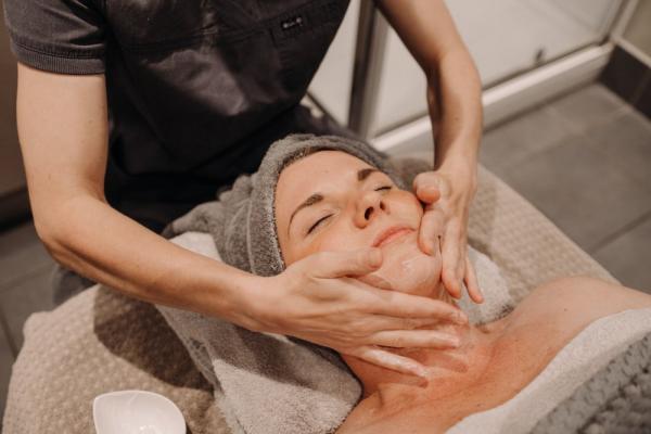 Reviving Facial - 30 Minutes