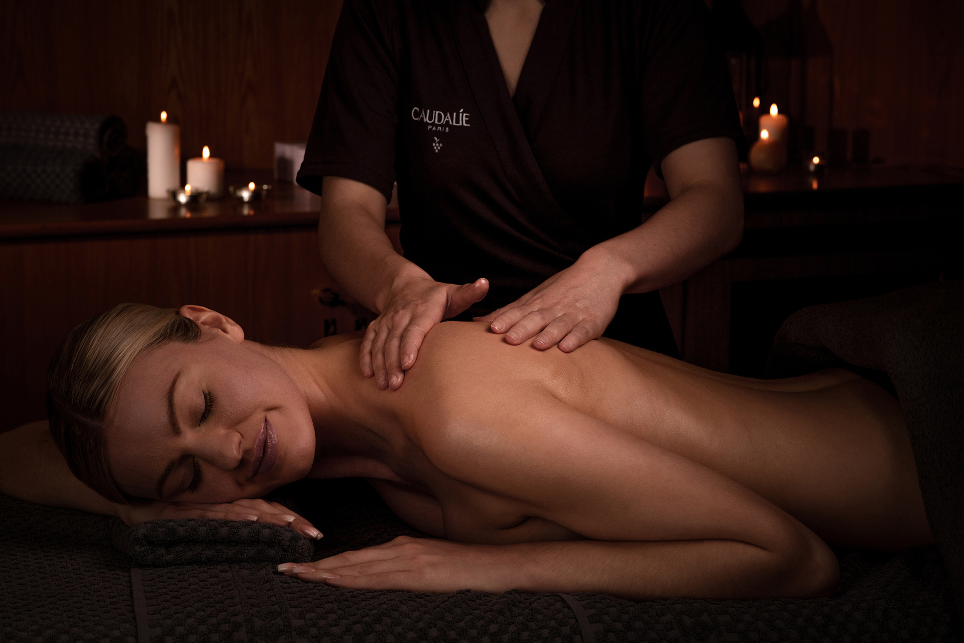 Temple Spa Shoulder and Scalp Massage