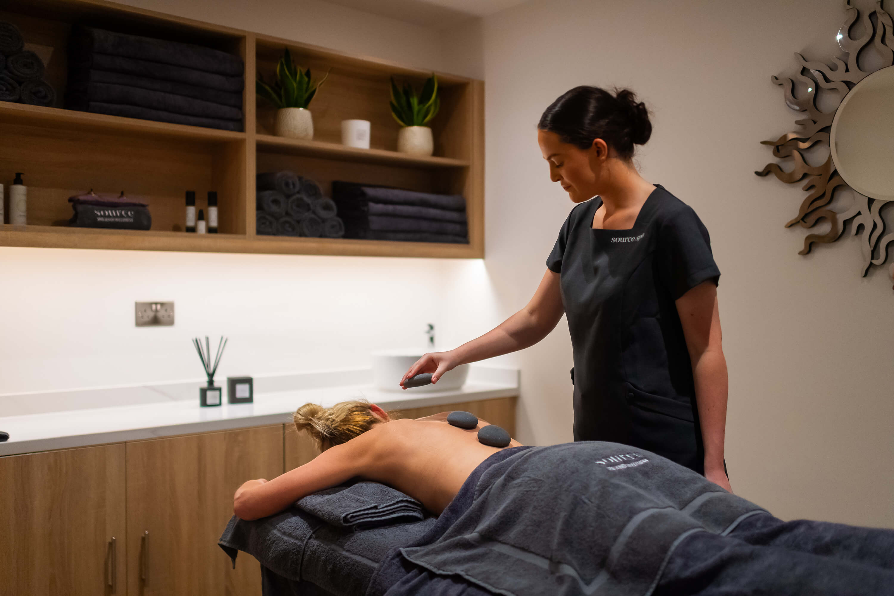 Hot Stones Massage 30mins