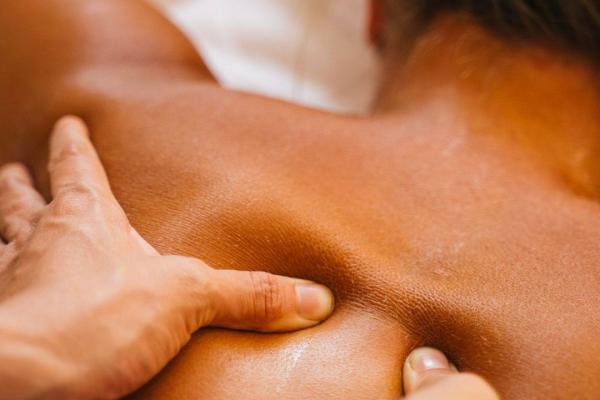 Massage "Le Globe Trotteur" / "The Globe Trotter"