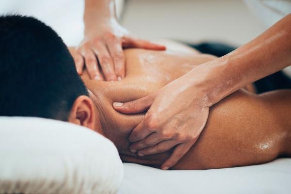 Swedish Back, Neck & Shoulder Massage