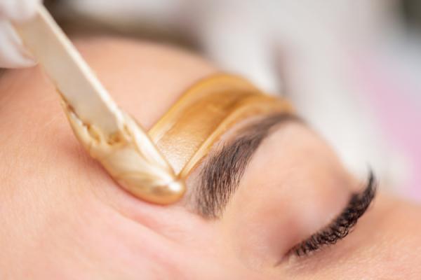 Eyebrow Wax