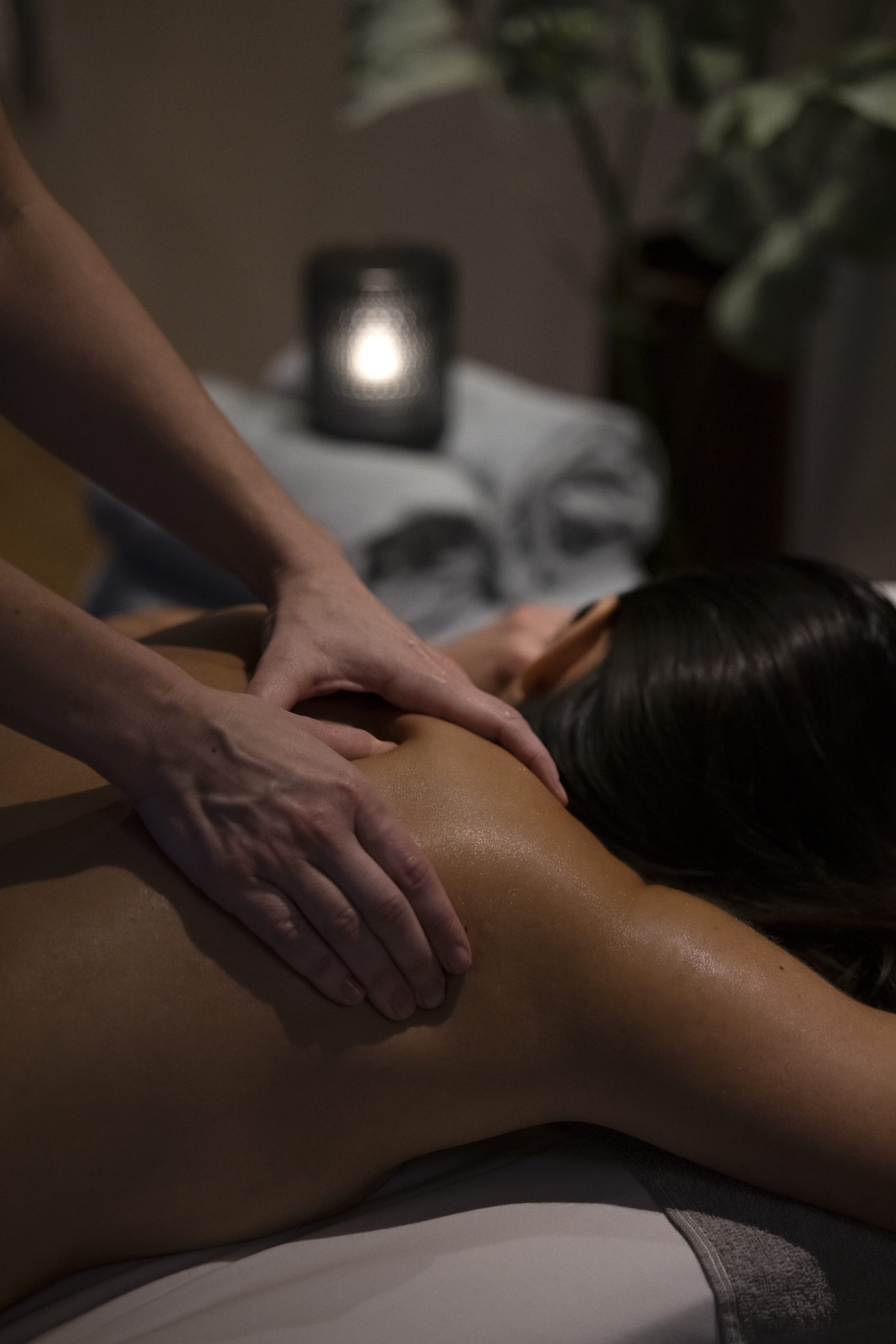 Refreshing back and face massage 50min