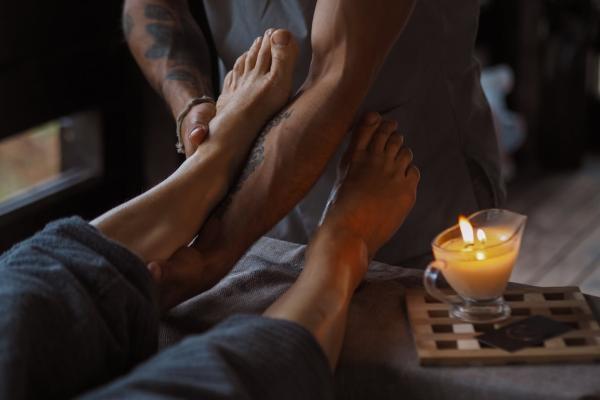 Energising Leg and Foot Massage