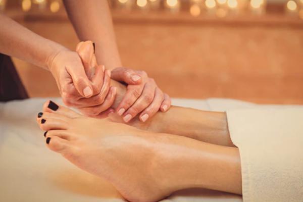 OPI X OSKIA Luxury Gel Pedicure