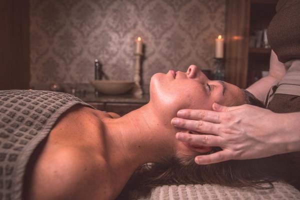 Intensive Muscle Release Massage Treatment - 60mins (Aromatherapy Associates)