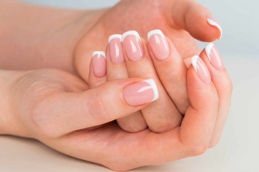 Hands | French Manicure