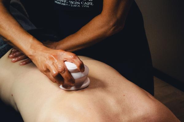Massage med Koppning | 60 min