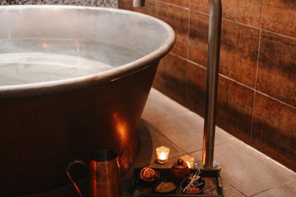 45m Candlelit Copper Tub Bathing