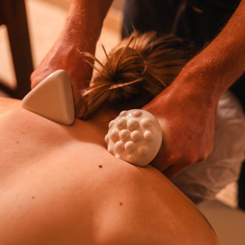 Earth & Water Massage: 60 Minutes*