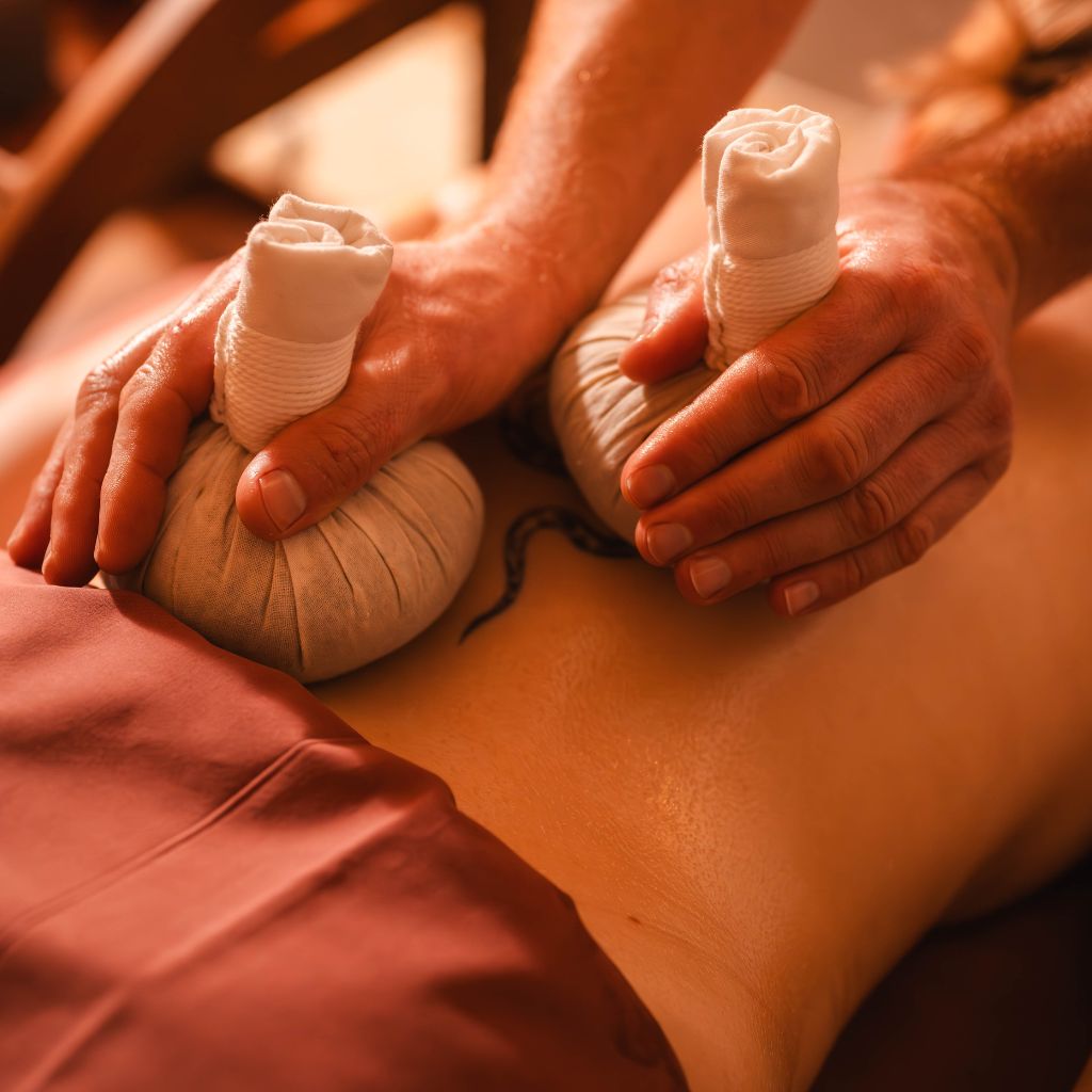Hot Poultice Massage: 45 Minutes*