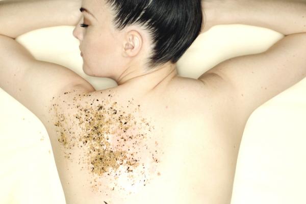 Luscious Salt Glow Scrub | VOYA